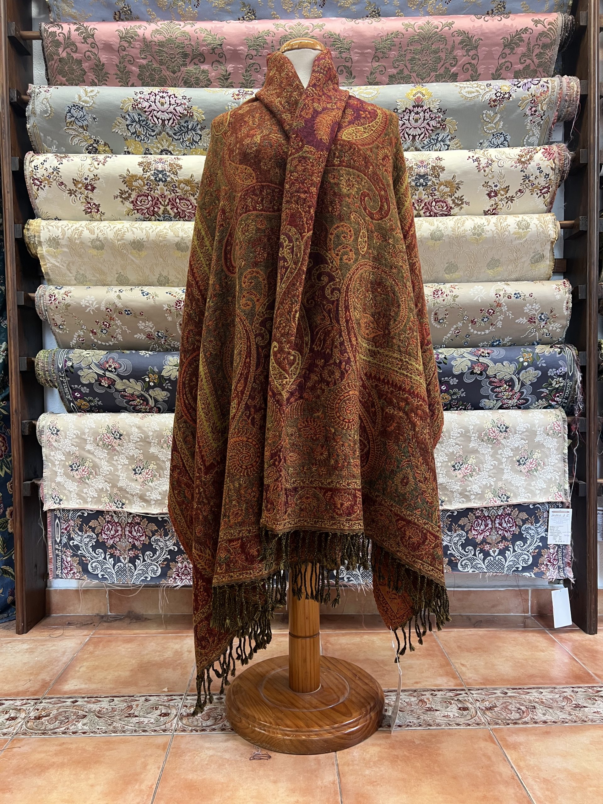 Mantón Vives i Marí